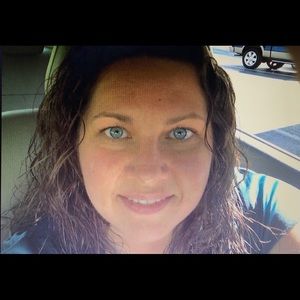 Meet your Posher, Nikie